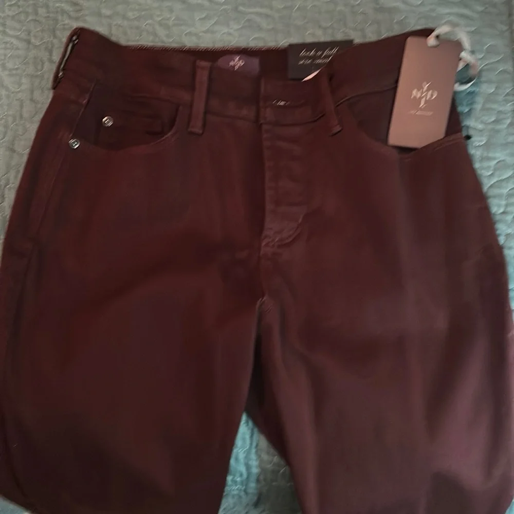 NYDJ BURGUNDY SKINNY LEGGING JEANS SIZE4 NWT - Picture 1 of 3